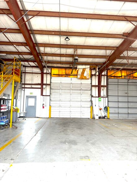 More Photos Of 204 Engineers Rd, Belle Chasse Warehouse For Lease
