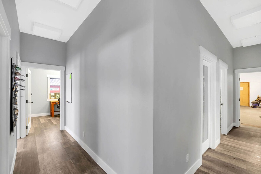 More Photos Of 105 E Jacob St, Mccall Service For Sale