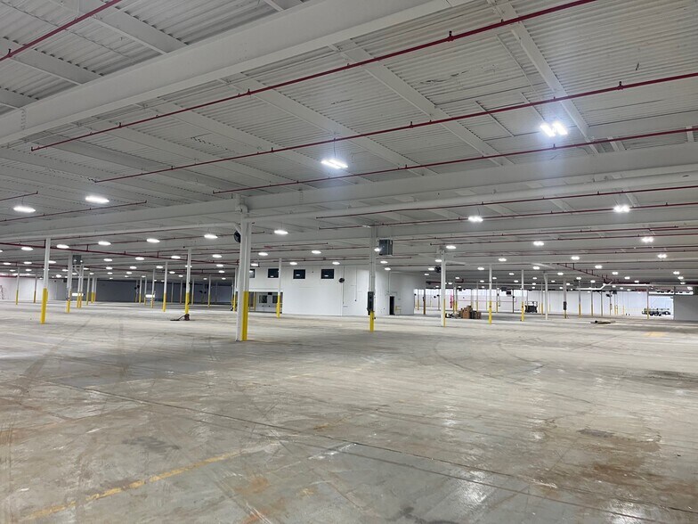 More Photos Of 402 Royal Rd, Michigan City Manufacturing For Lease