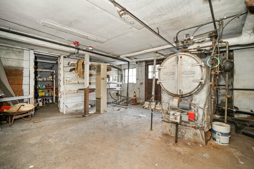 More Photos Of 508 E Main Ave, Chewelah Office For Sale