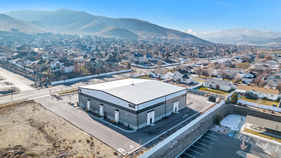 More Photos Of 5639 Mirabella Dr, Herriman Showroom For Sale