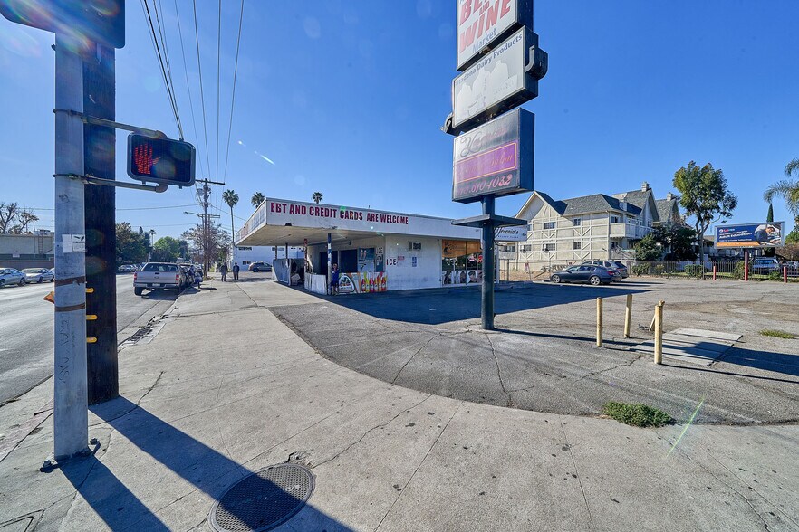 More Photos Of 20304 Saticoy St, Winnetka Land For Sale