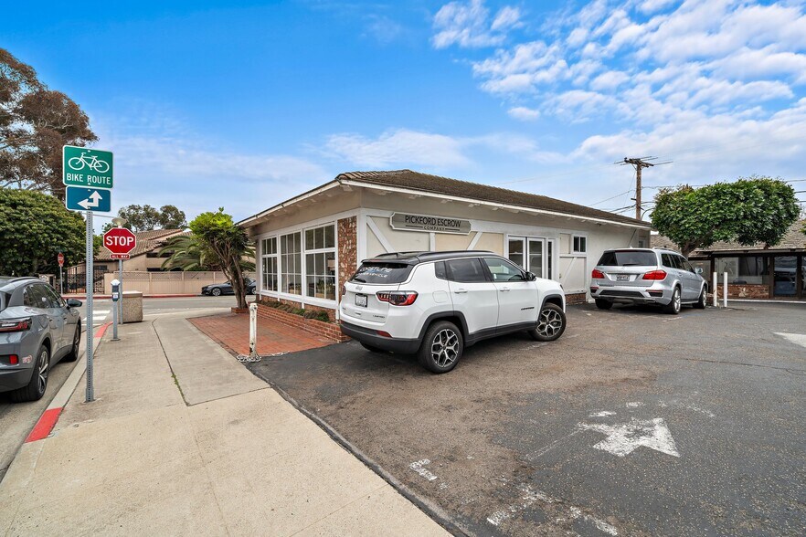 More Photos Of 1495 Glenneyre St, Laguna Beach Freestanding For Lease