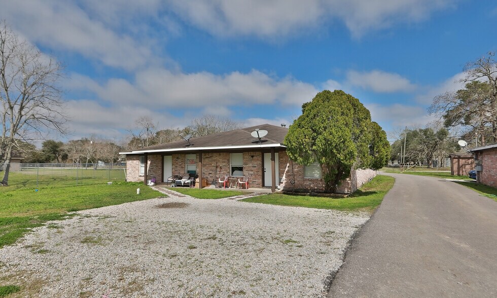 More Photos Of 14405-14411 Pine St, Santa Fe Apartments For Sale