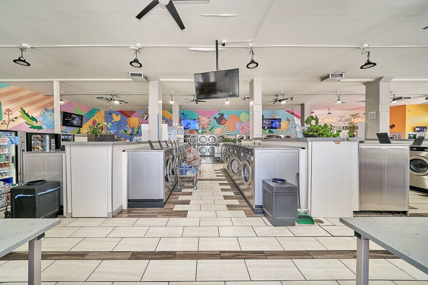 More Photos Of 3046 E Florence Ave, Huntington Park Freestanding For Sale