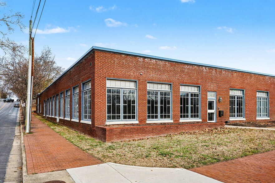 Primary Photo Of 415-417 Wolfe St, Fredericksburg Medical For Lease