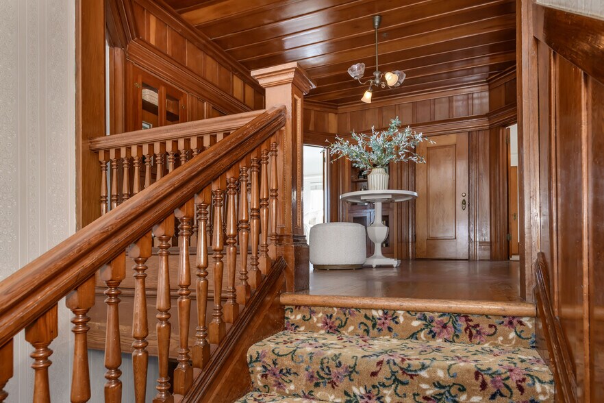 More Photos Of 8 Keller St, Petaluma Office Residential For Sale