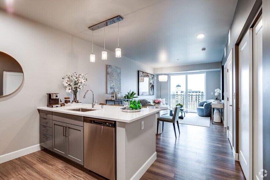 More Photos Of 800 Cretin Ave S, Saint Paul Apartments For Lease