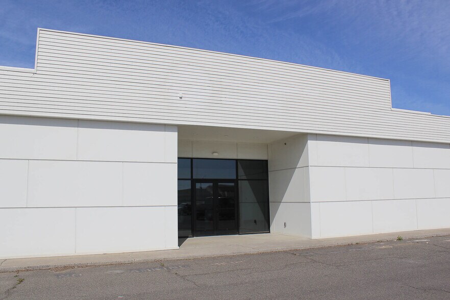 More Photos Of ,  General Retail For Sale