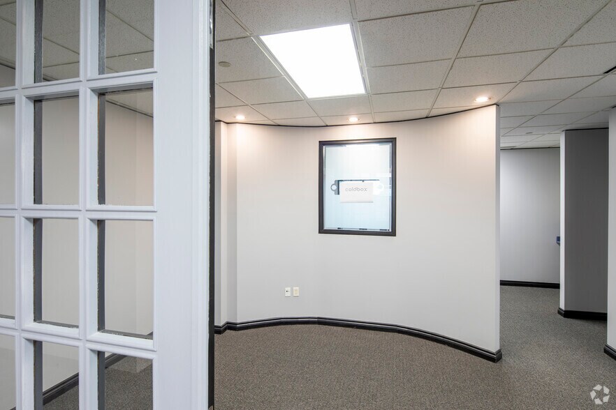 More Photos Of 5500 N Service Rd, Burlington Office For Lease