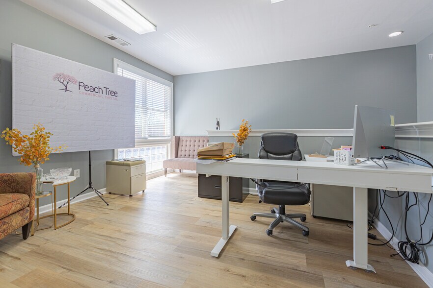 More Photos Of 2551 Roswell Rd, Marietta Medical For Sale