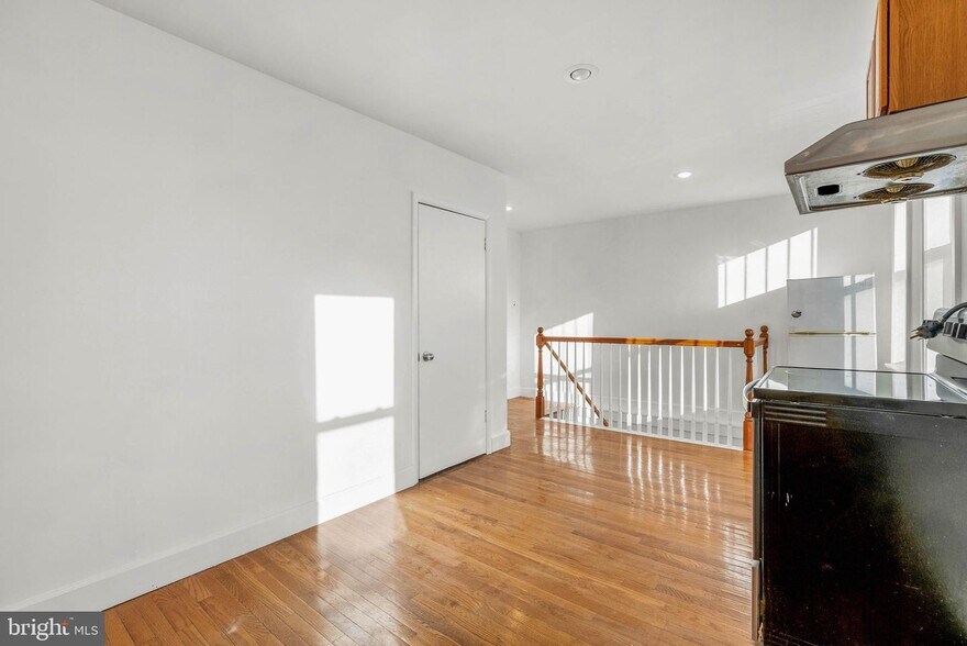 More Photos Of 2053 S Croskey St, Philadelphia Freestanding For Sale