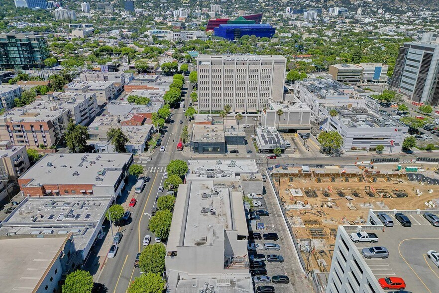 More Photos Of 112-122 S Robertson Blvd, Los Angeles Storefront Retail Office For Sale