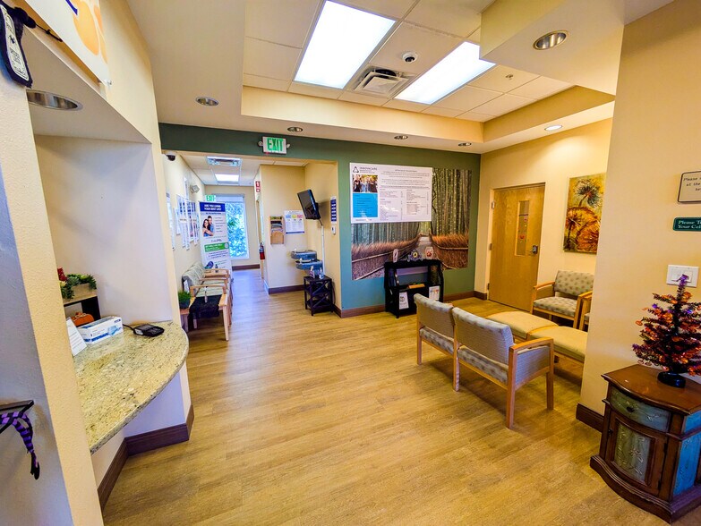 More Photos Of 8614 State Road 70 E, Bradenton Medical For Sale