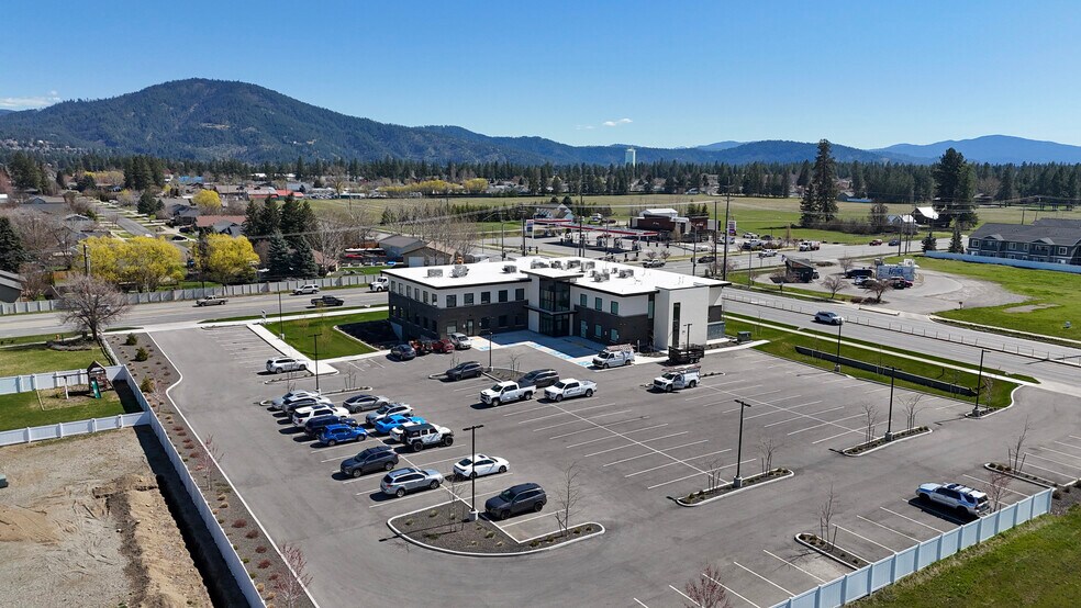 More Photos Of 1701 Prairie, Hayden Medical For Lease