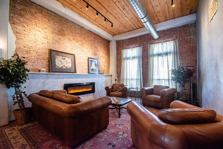 More Photos Of 322 E Don Tyler Ave, Dewey Storefront For Sale