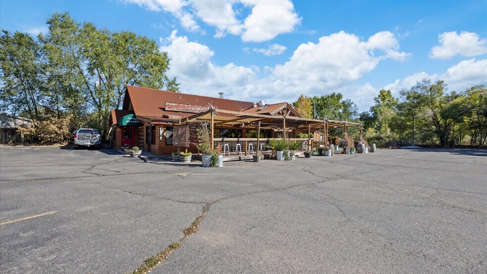 More Photos Of 412 Park Ave, Rifle Restaurant For Sale