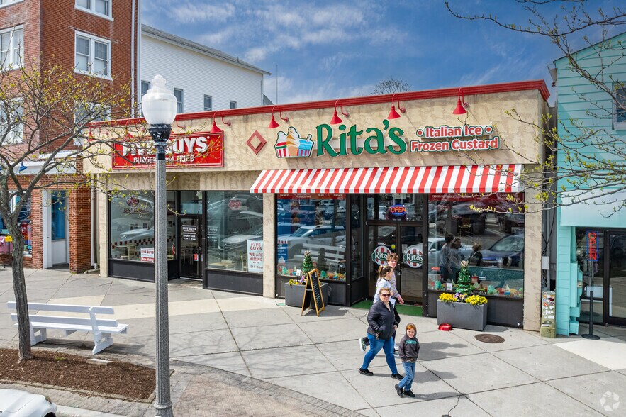 More Photos Of 47 Rehoboth Ave, Rehoboth Beach Storefront For Sale
