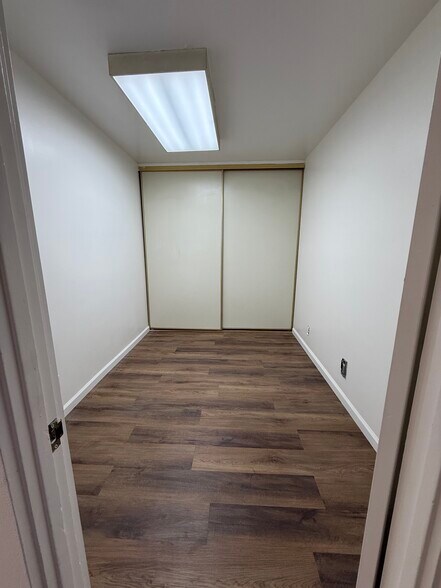 More Photos Of 11354 Burbank Blvd, North Hollywood Loft Creative Space For Lease