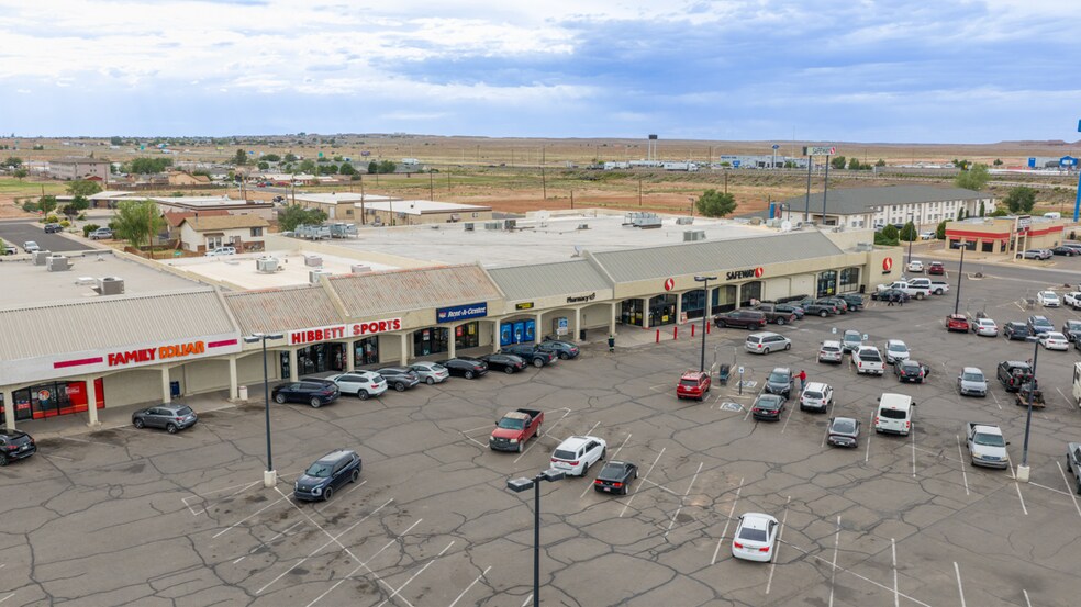 More Photos Of 1501-1601 N Park Dr, Winslow General Retail For Sale