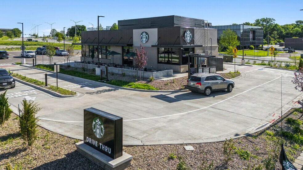 More Photos Of 5726 E Bannister Rd, Kansas City Fast Food For Sale