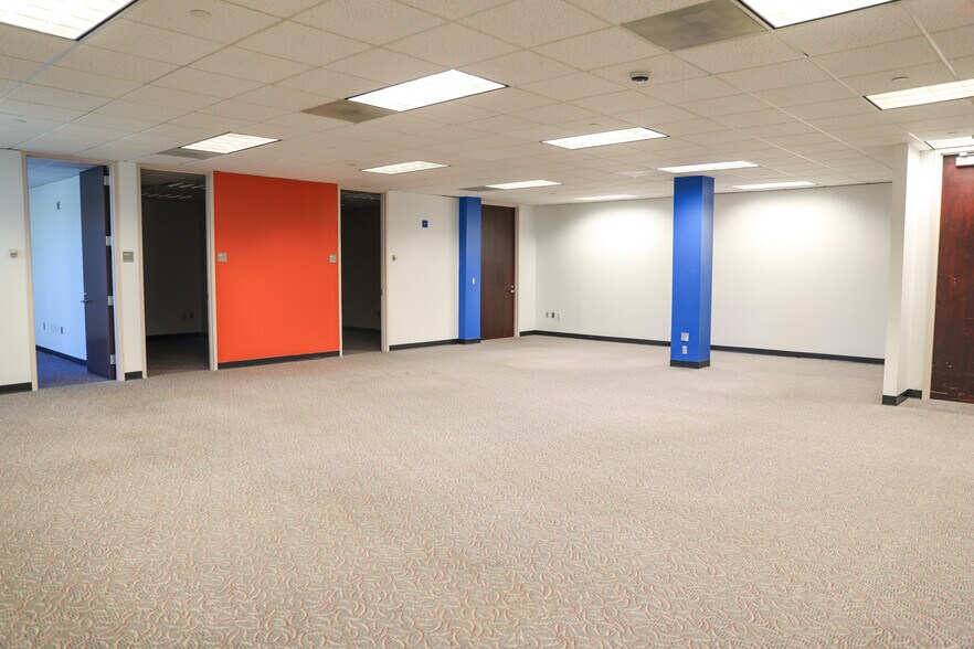 More Photos Of 1001 Windward Concourse, Alpharetta Industrial For Lease