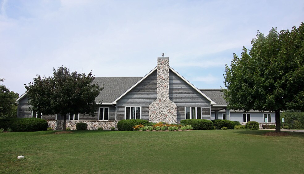 More Photos Of 952 S Park Ave, Fond Du Lac Medical For Lease