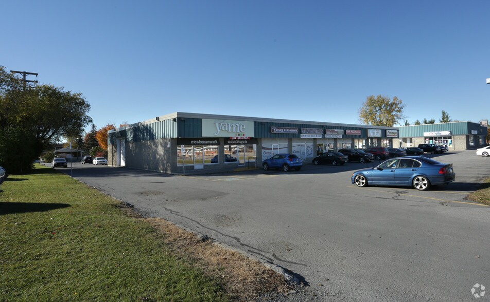 More Photos Of 130 Boul Gréber, Gatineau General Retail For Lease