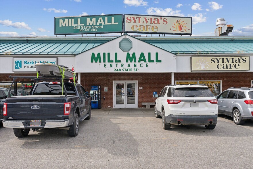 More Photos Of 248 State St, Ellsworth Department Store For Lease