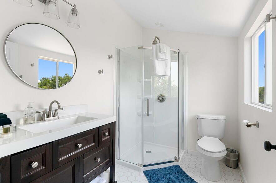 More Photos Of 1470 S Cranes Mill Rd, New Braunfels Lodge Meeting Hall For Sale