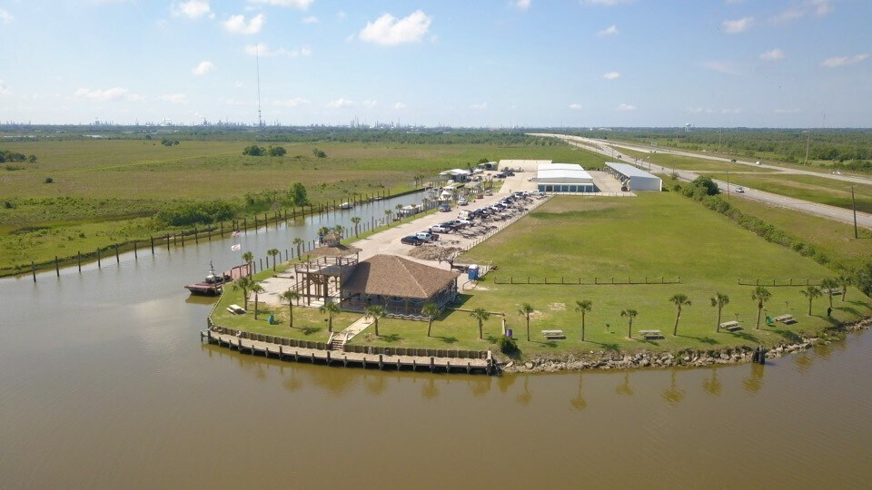 More Photos Of 3902 Highway 146 N, Texas City Marina For Sale