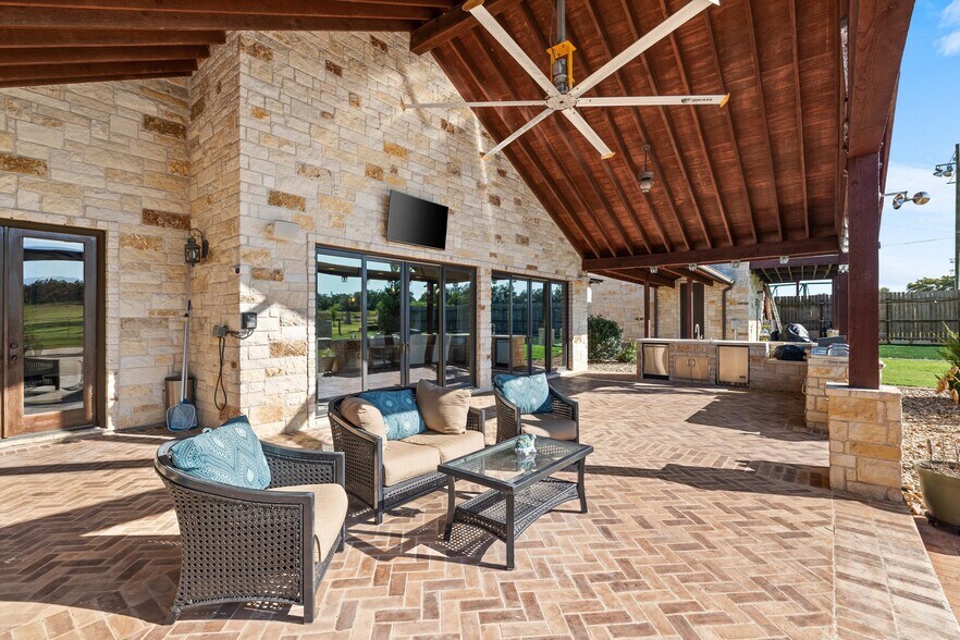 More Photos Of 31300 Ranch Road 12, Dripping Springs Specialty For Sale