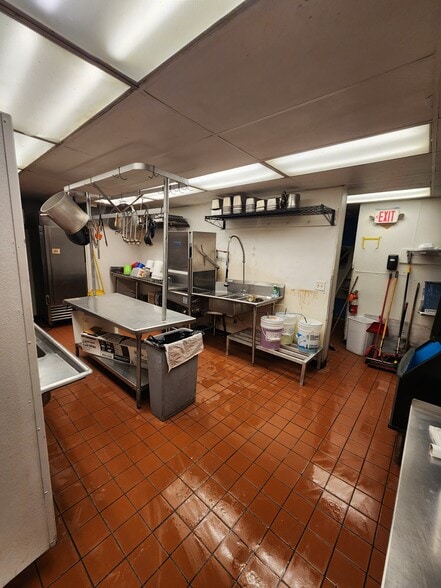 More Photos Of 321 N Main St, Hendersonville Restaurant For Lease