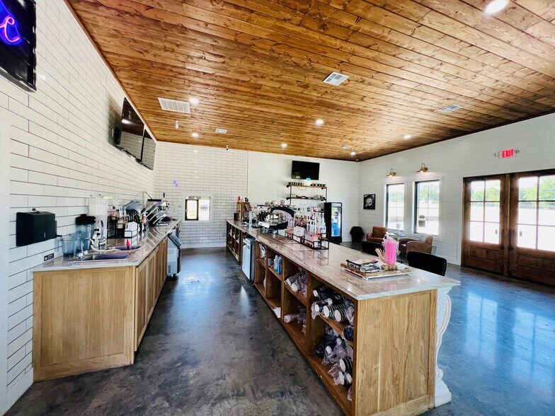 More Photos Of 211 W Highway 70, Madill Fast Food For Sale