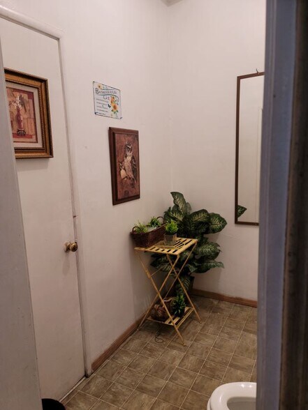 More Photos Of 2812-2816 Havenscourt Blvd, Oakland Storefront Retail Residential For Sale