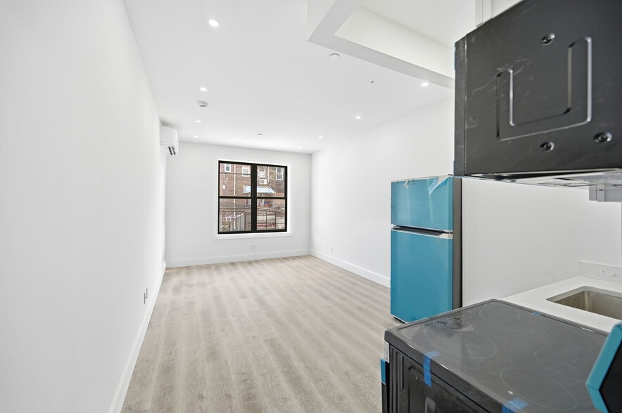 More Photos Of 2152 Muliner Ave, Bronx Apartments For Sale