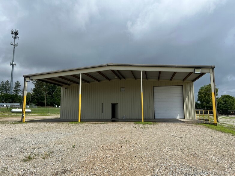 More Photos Of 5671 Pidgeon Roost Rd, Memphis Warehouse For Lease