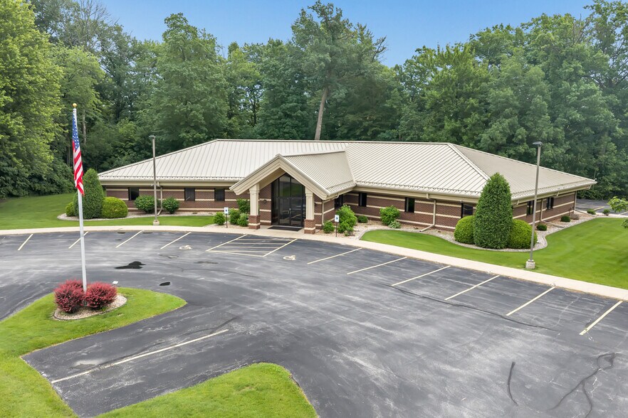 More Photos Of 2980 Walker Dr, Green Bay Office For Sale