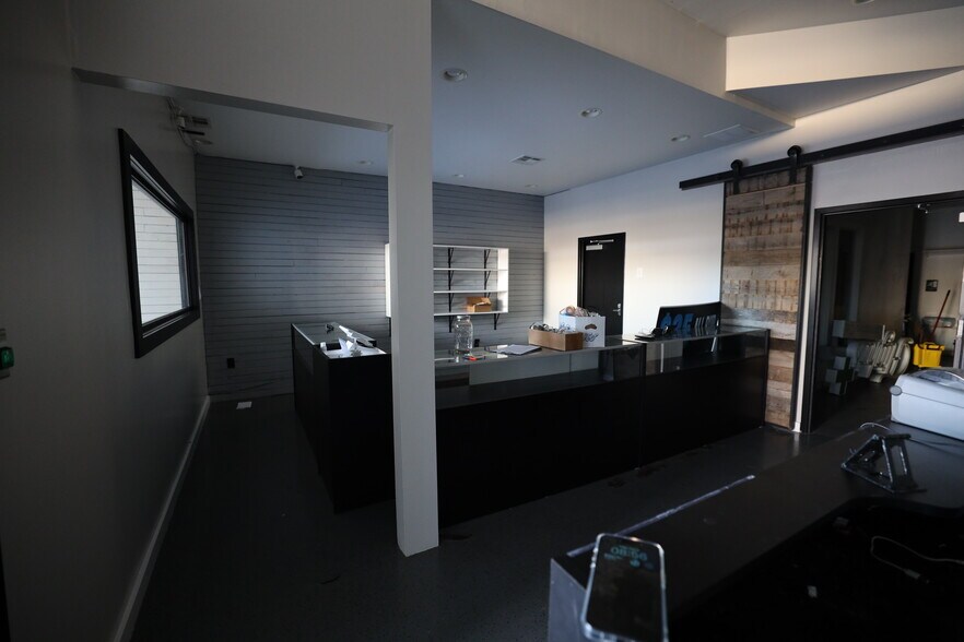 More Photos Of 710 N Broadway Ave, Oklahoma City Storefront For Lease