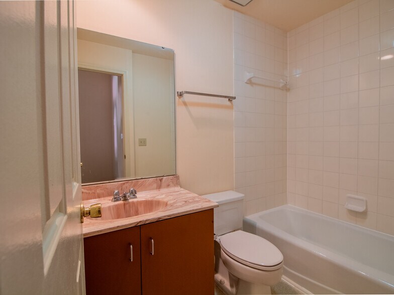 More Photos Of 1911 S 11th St, Saint Louis Apartments For Sale