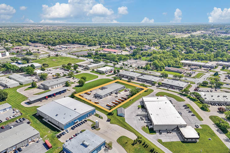 More Photos Of 3300 NW 101st St, Urbandale Warehouse For Sale