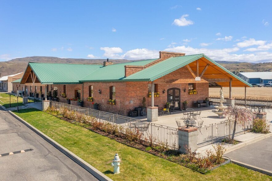 More Photos Of 1 Vineyard Way, Wenatchee Specialty For Sale
