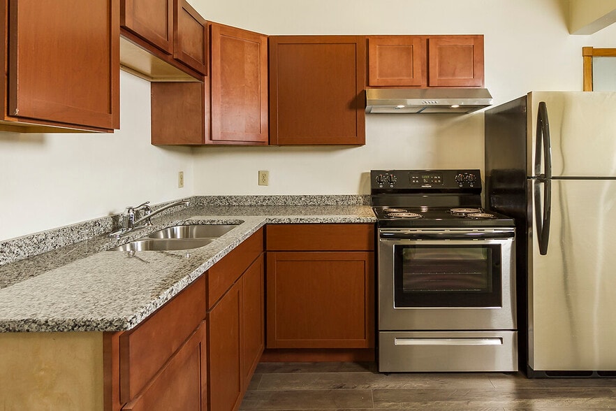 More Photos Of 1619 Hubbard Ave, Saint Paul Apartments For Sale