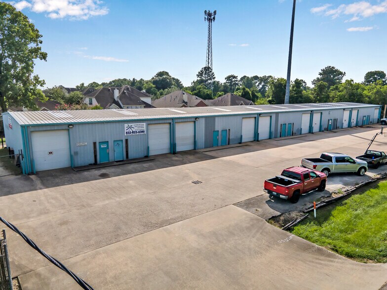 More Photos Of 2650 Old Louetta Loop, Spring Warehouse For Lease