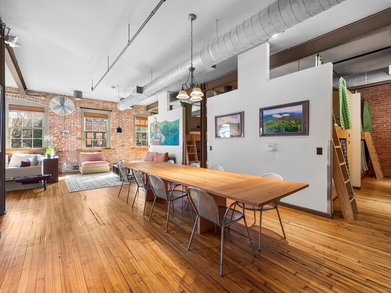 More Photos Of 39 N Lexington Ave, Asheville Storefront Retail Office For Sale