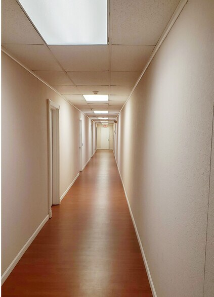 More Photos Of 1310 Industrial Blvd, Southampton Warehouse For Lease