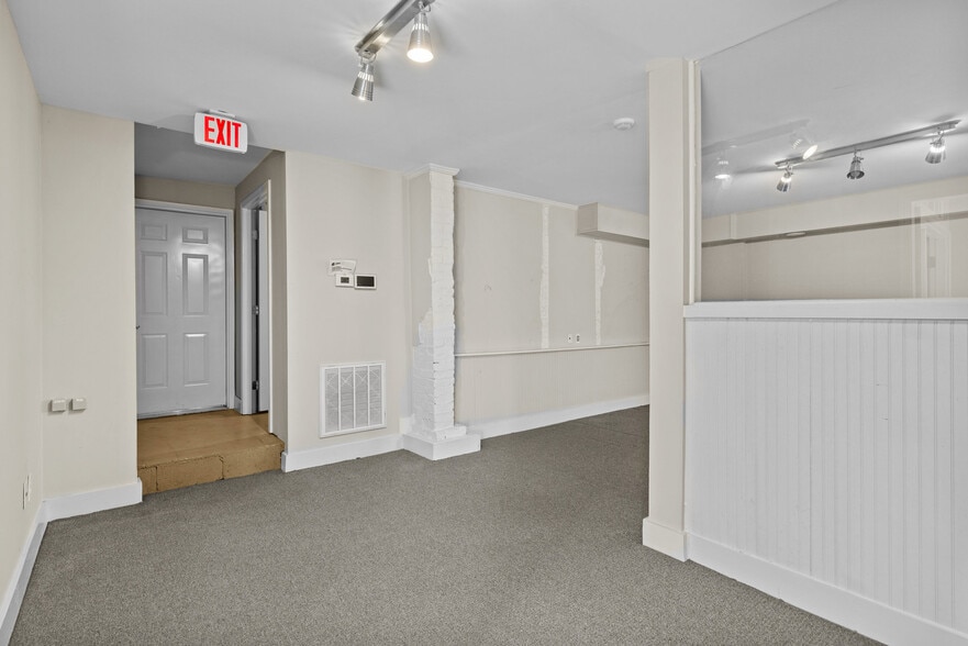 More Photos Of 90 E Moreno St, Buford Office Residential For Sale