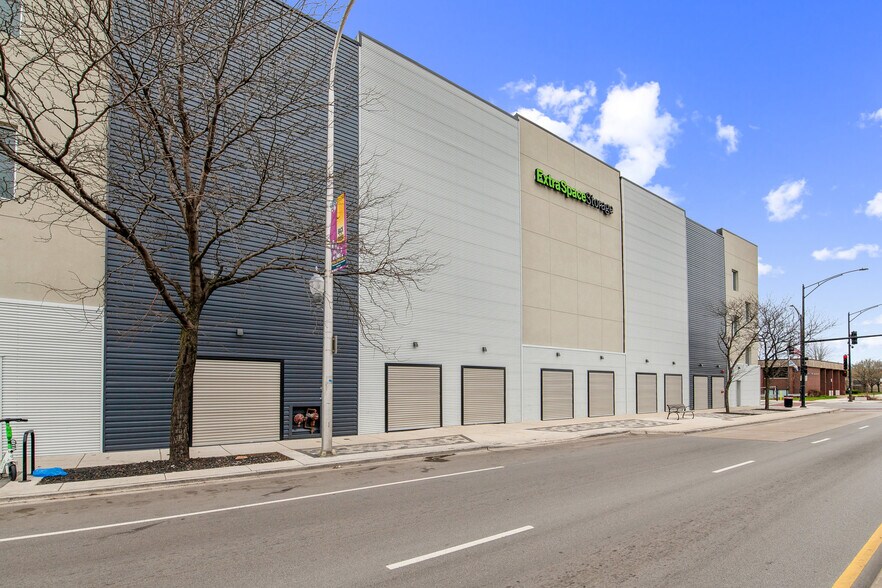 More Photos Of 4343 S Ashland Ave, Chicago Self Storage For Lease