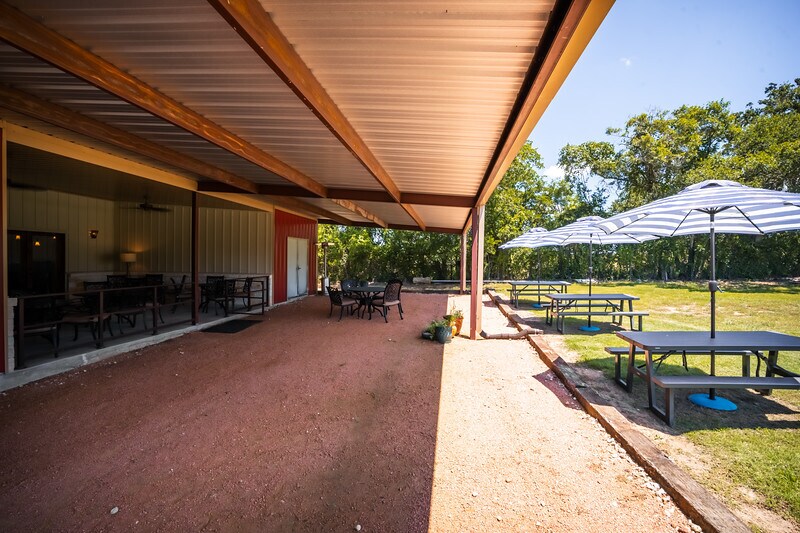 More Photos Of 316 E Wallace St, San Saba General Retail For Sale