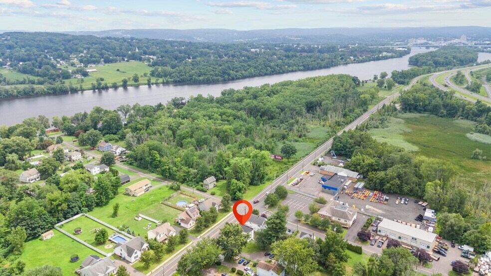 More Photos Of 273 Main St, Cromwell Apartments For Sale